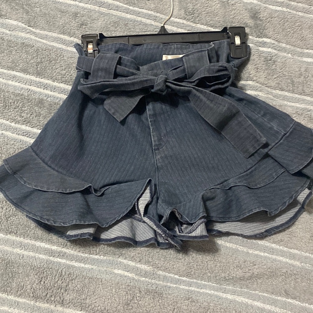 Review Jean Ruffle Short